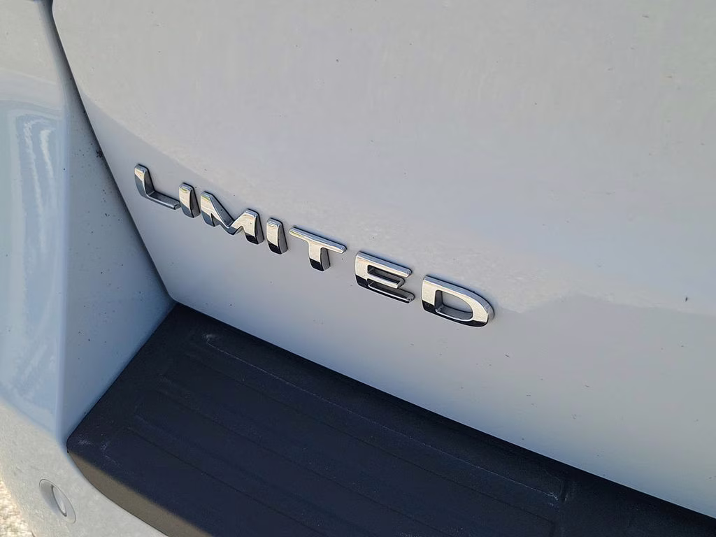 2024 Oxford White Ford Expedition Limited 4X4 SUV