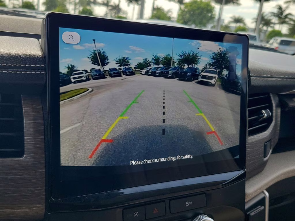 2024 Oxford White Ford Expedition Limited 4X4 SUV