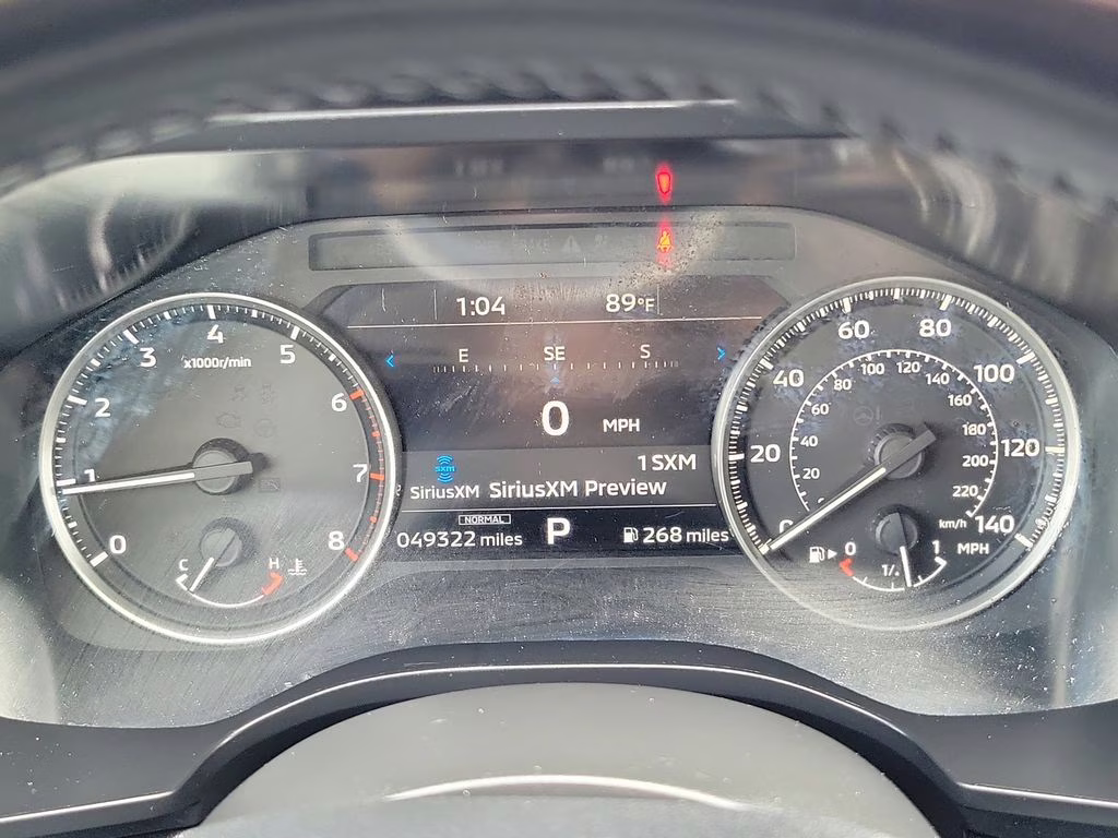 2024 Alloy Silver Metallic/Black Roof Mitsubishi Outlander SE AWD SUV