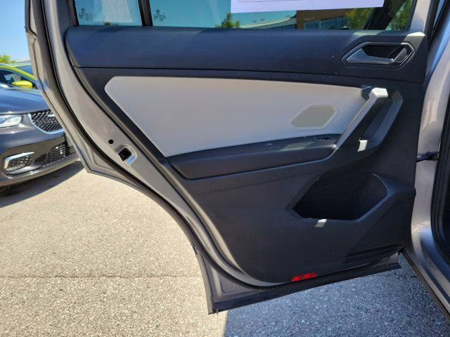 2021 Silver Metallic Volkswagen Tiguan 2.0T SE R-Line Black FWD SUV