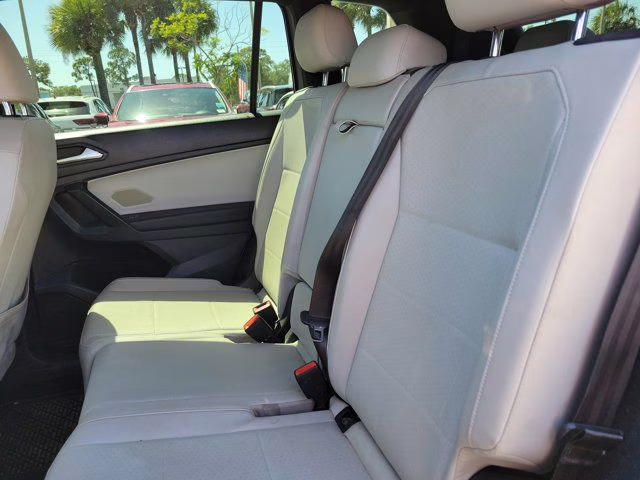 2021 Silver Metallic Volkswagen Tiguan 2.0T SE R-Line Black FWD SUV