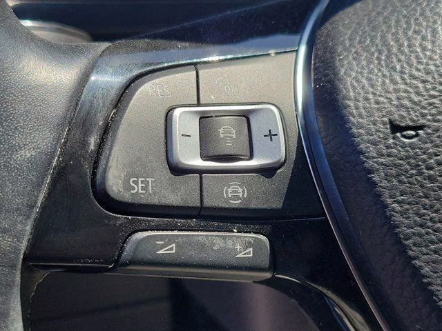 2021 Silver Metallic Volkswagen Tiguan 2.0T SE R-Line Black FWD SUV