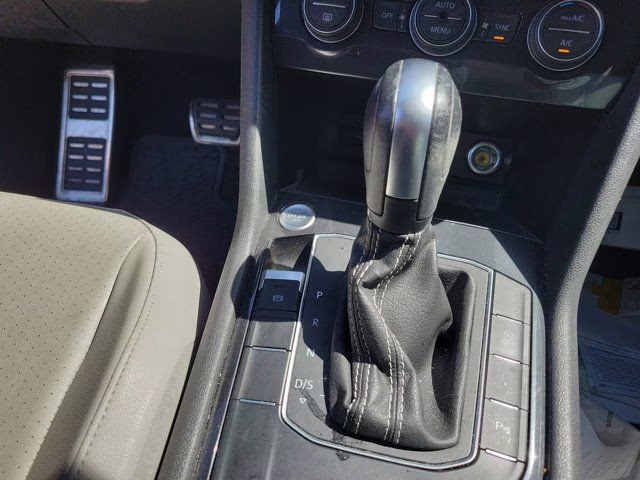 2021 Silver Metallic Volkswagen Tiguan 2.0T SE R-Line Black FWD SUV