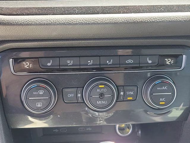 2021 Silver Metallic Volkswagen Tiguan 2.0T SE R-Line Black FWD SUV