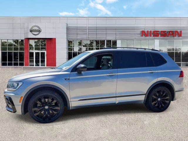 2021 Silver Metallic Volkswagen Tiguan 2.0T SE R-Line Black FWD SUV
