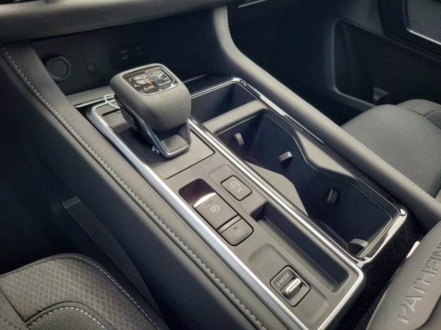 2026 Everest White Pearl Tricoat Nissan Pathfinder SV FWD SUV