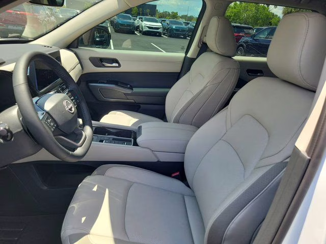 2026 Everest White Pearl Tricoat Nissan Pathfinder SL FWD SUV