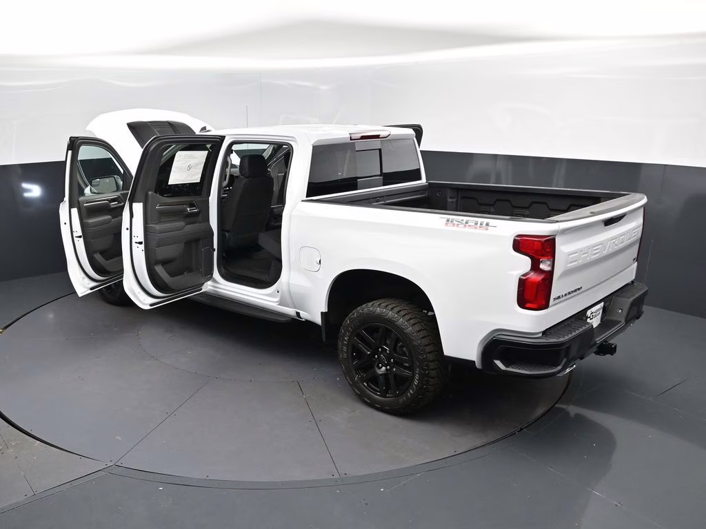 2026 Summit White Chevrolet Silverado 1500 LT Trail Boss 4X4 Truck