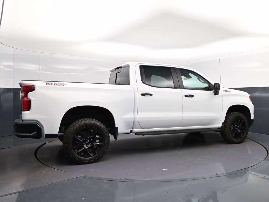 2026 Summit White Chevrolet Silverado 1500 LT Trail Boss 4X4 Truck