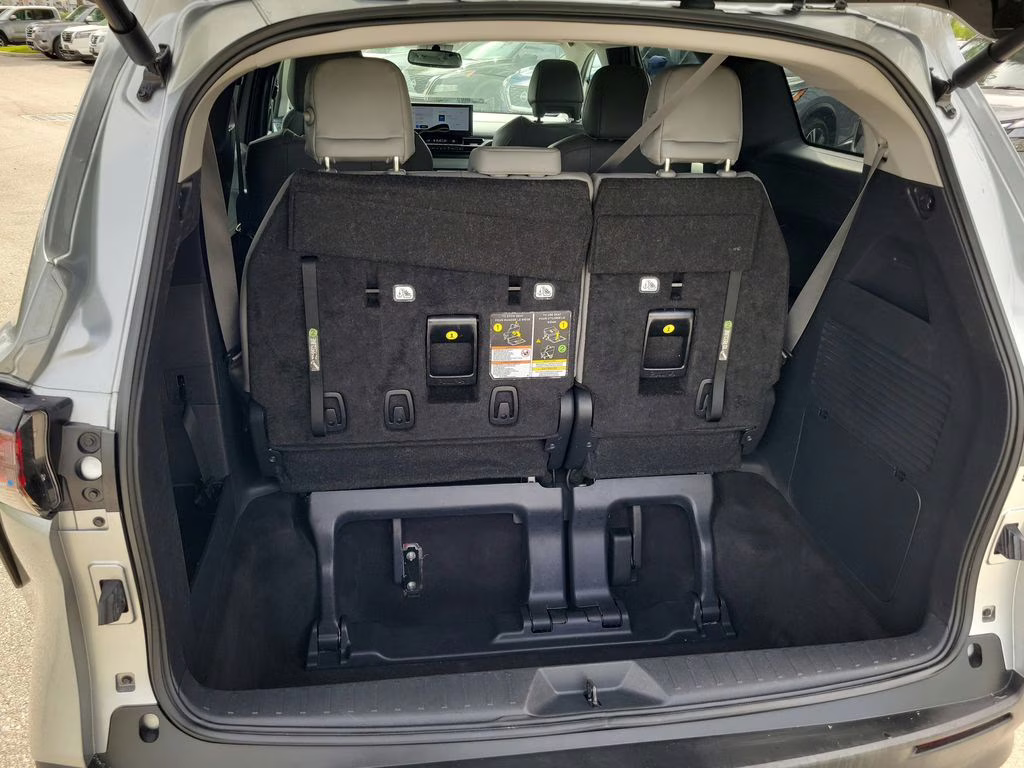 2025 Celestial Silver Metallic Toyota Sienna XLE FWD Van