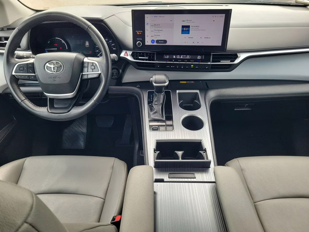2025 Celestial Silver Metallic Toyota Sienna XLE FWD Van