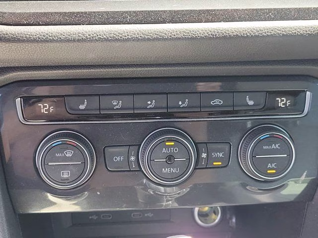 2021 Silver Metallic Volkswagen Tiguan 2.0T SE R-Line Black FWD SUV