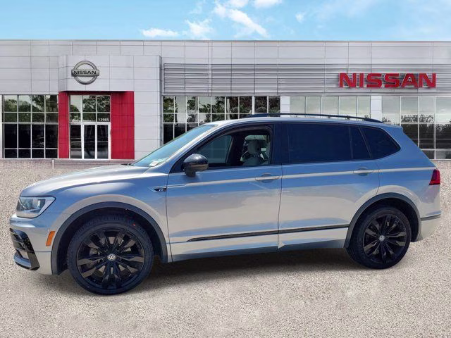 2021 Silver Metallic Volkswagen Tiguan 2.0T SE R-Line Black FWD SUV
