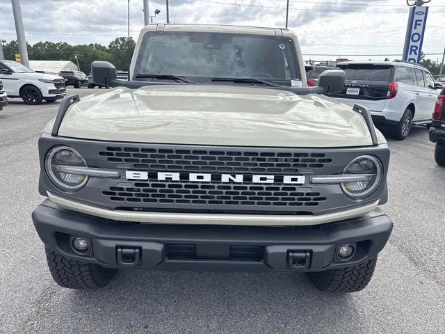 2026 Desert Sand Ford Bronco Badlands 4X4 SUV
