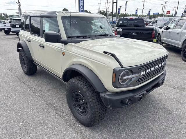 2026 Desert Sand Ford Bronco Badlands 4X4 SUV