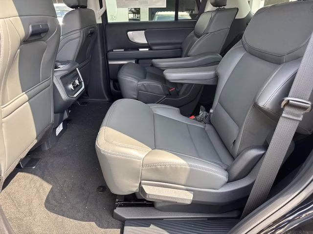 2026 Black Ford Expedition Active RWD SUV