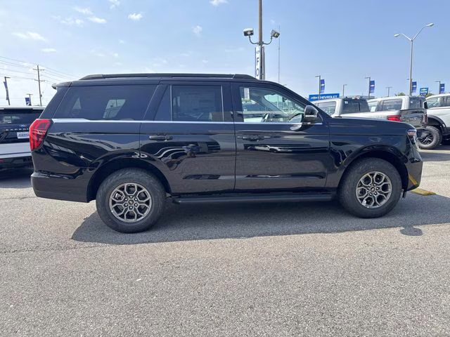 2026 Black Ford Expedition Active RWD SUV
