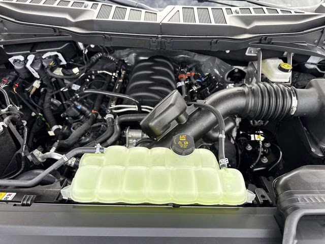 2026 Oxford White Ford F-150 XLT 4X4 Truck