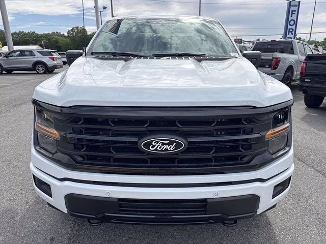 2026 Oxford White Ford F-150 XLT 4X4 Truck