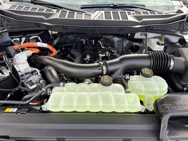 2026 Avalanche Ford F-150 XLT 4X4 Truck