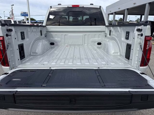 2026 Avalanche Ford F-150 XLT 4X4 Truck