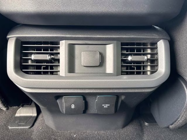 2026 Avalanche Ford F-150 XLT 4X4 Truck