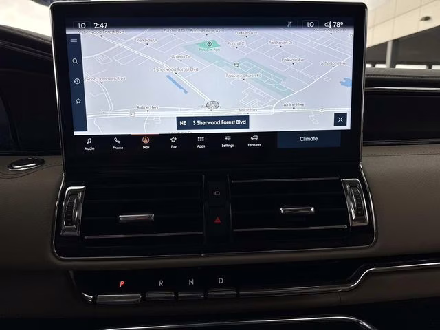2023 White Metallic Lincoln Navigator Reserve RWD SUV