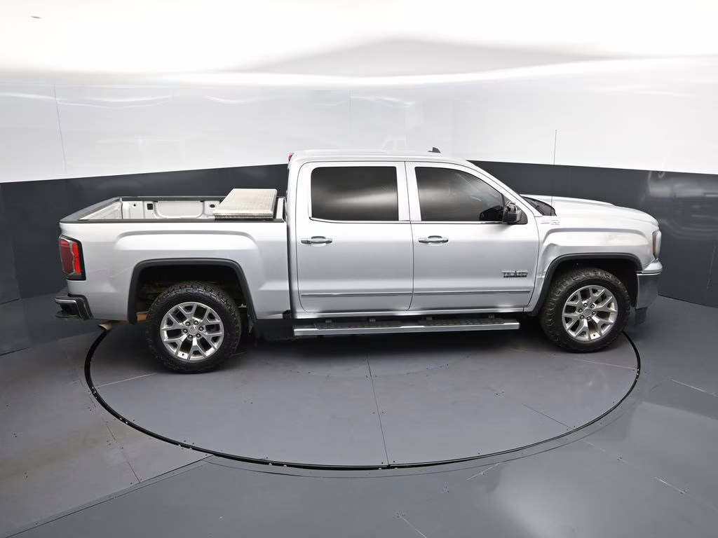 2018 Quicksilver Metallic GMC Sierra 1500 SLT 4X4 Truck