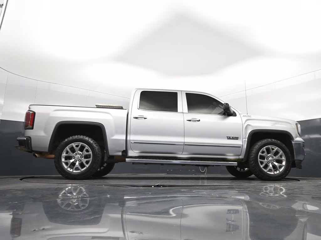 2018 Quicksilver Metallic GMC Sierra 1500 SLT 4X4 Truck