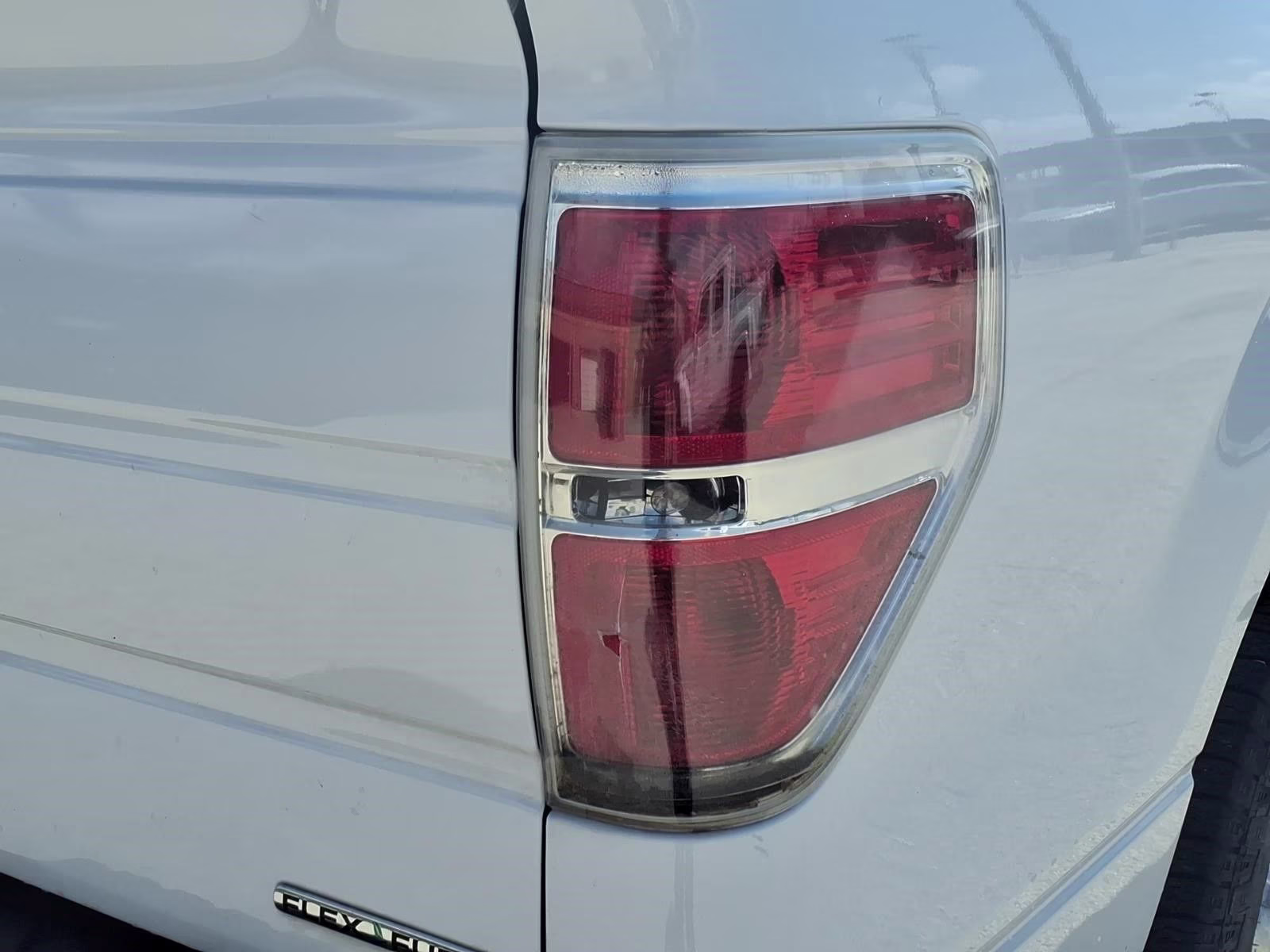 2014 Oxford White Ford F-150 XL RWD Truck