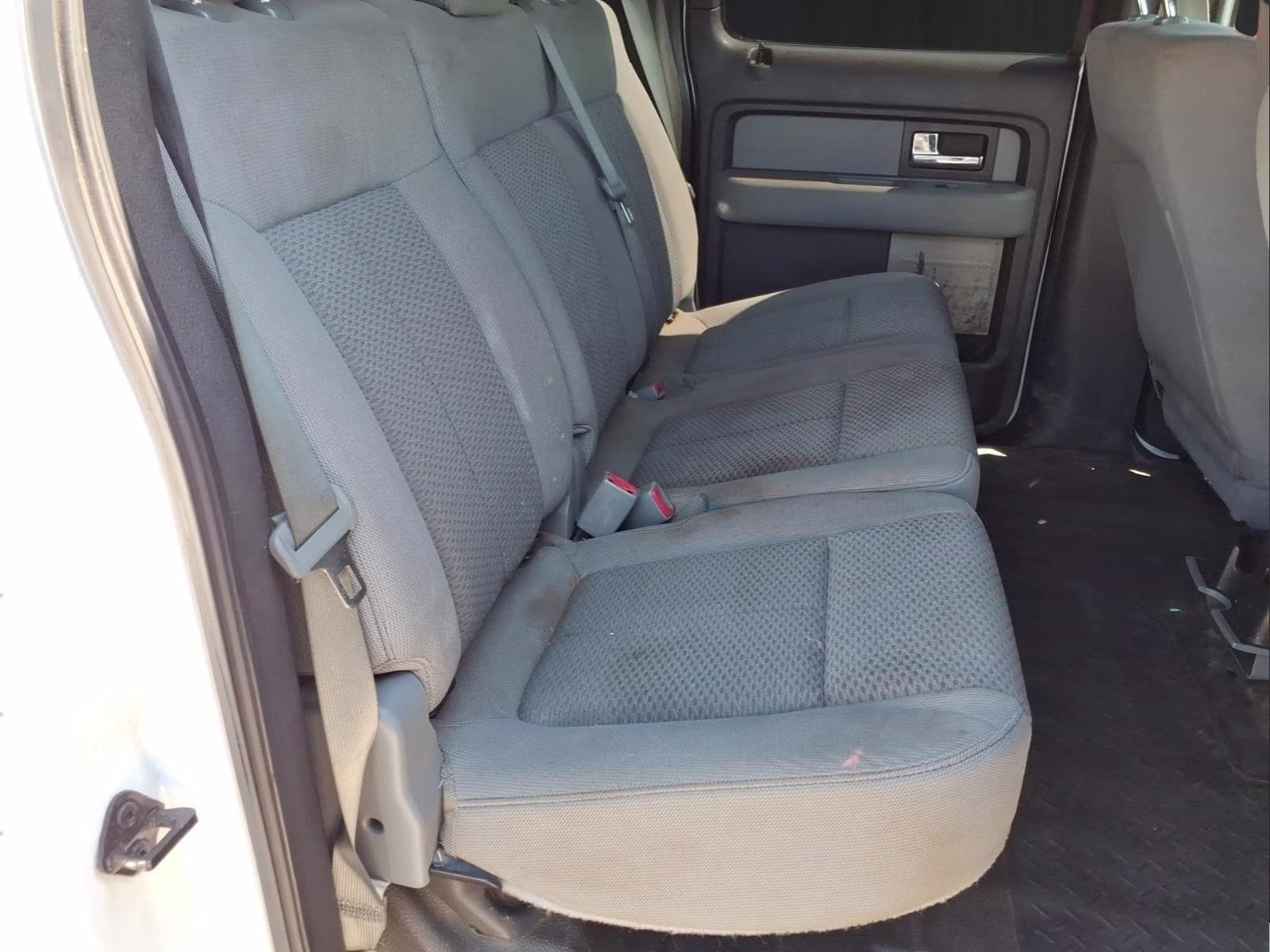 2014 Oxford White Ford F-150 XL RWD Truck