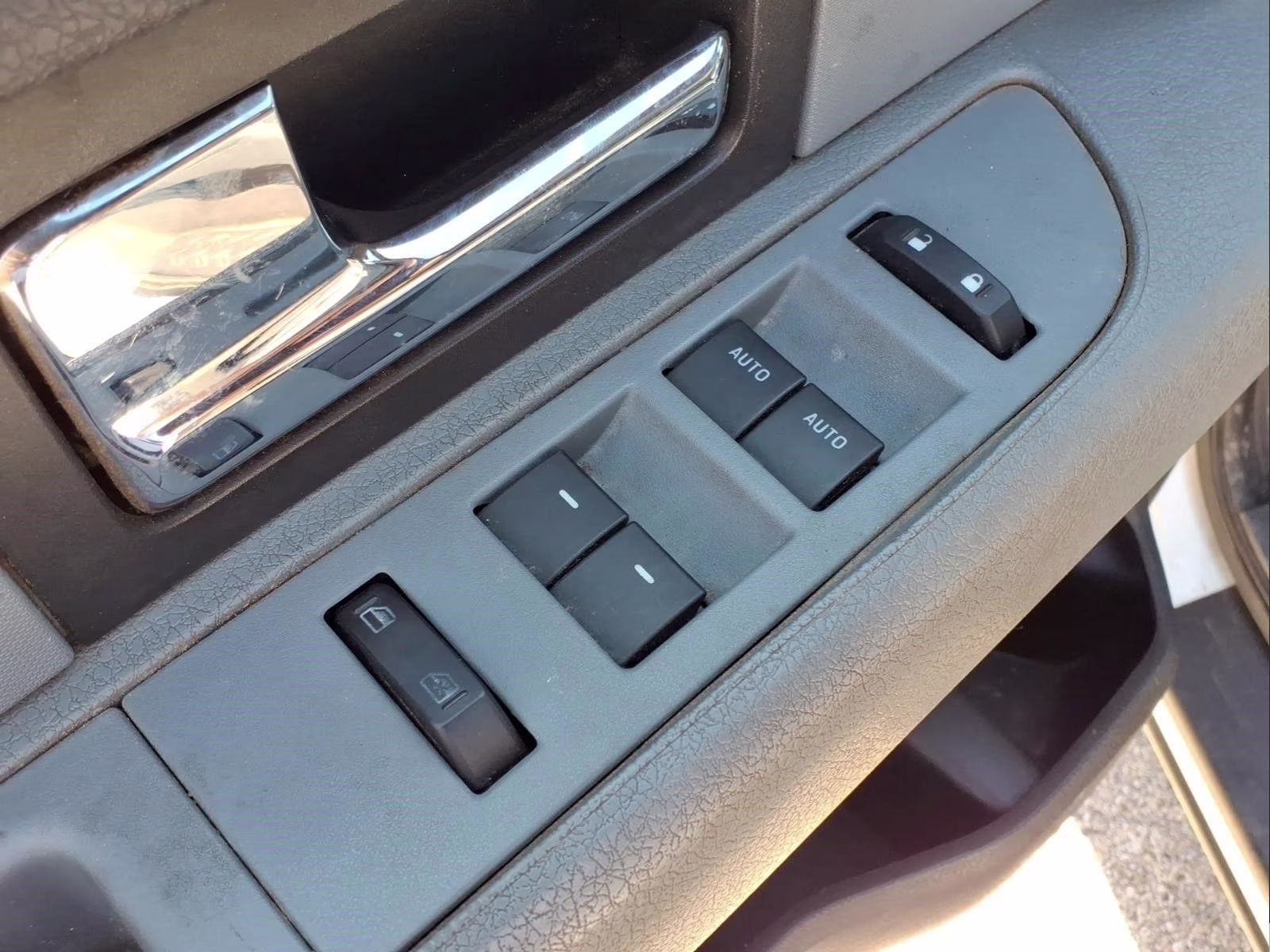 2014 Oxford White Ford F-150 XL RWD Truck