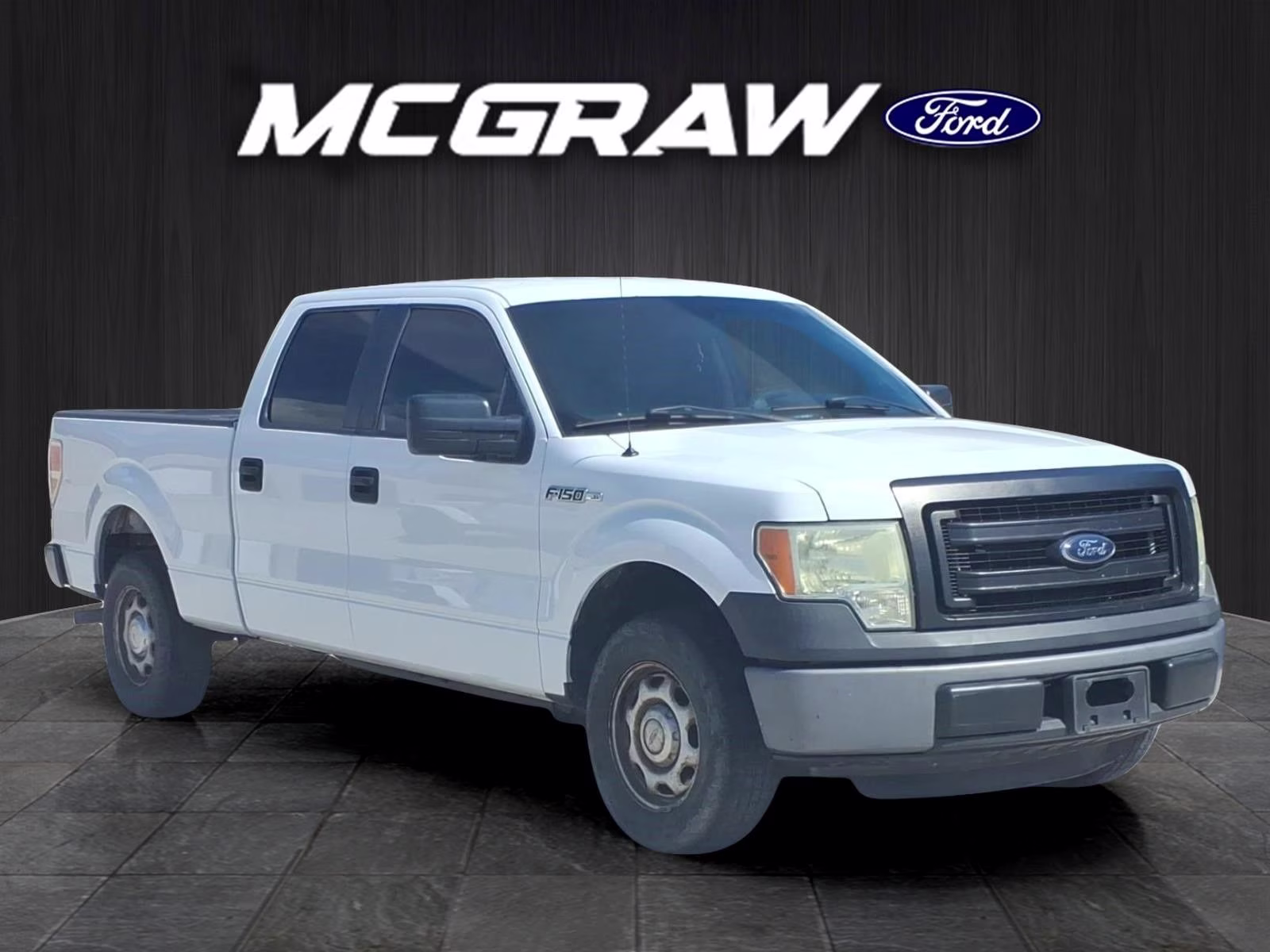 2014 Oxford White Ford F-150 XL RWD Truck