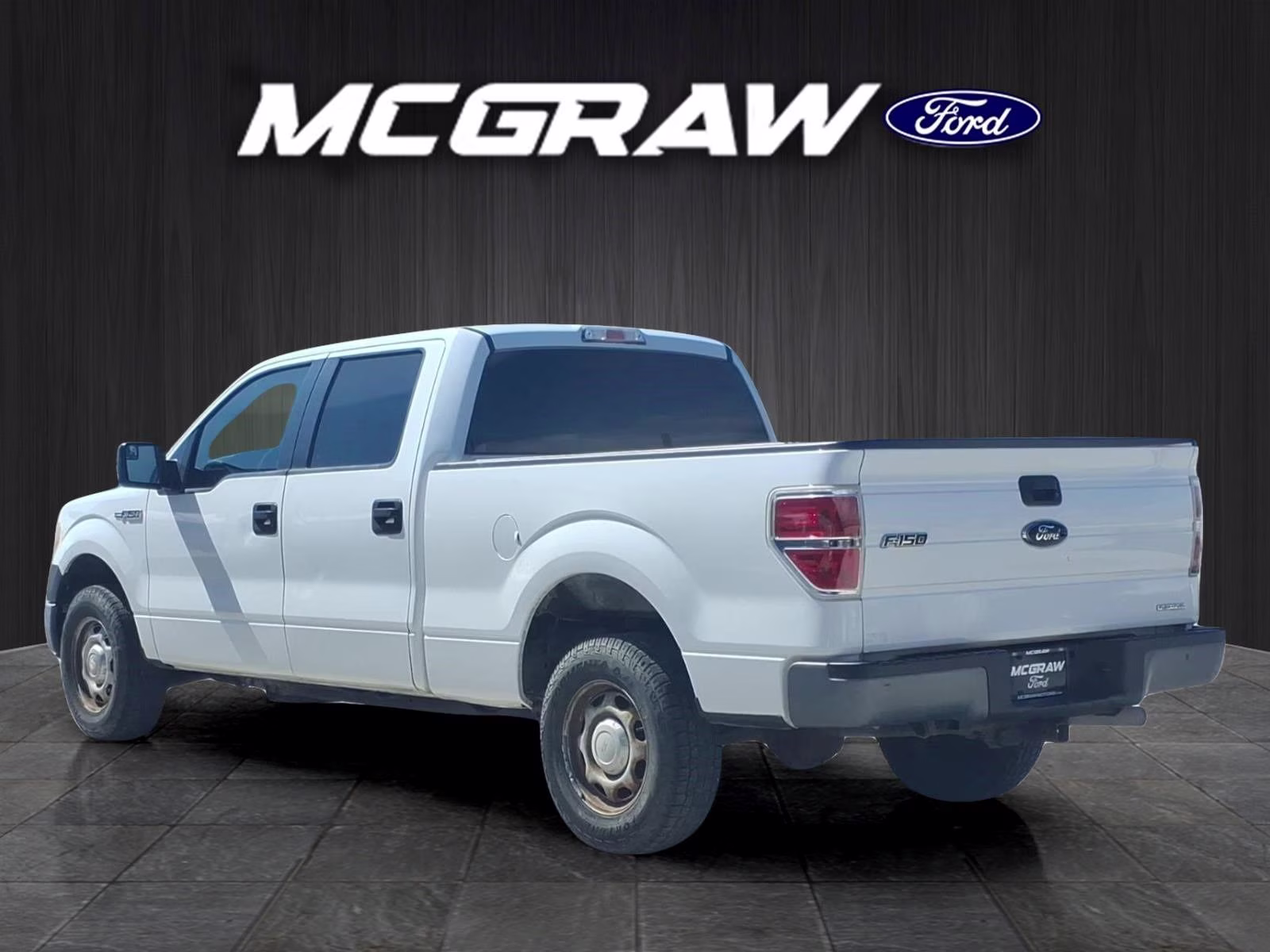 2014 Oxford White Ford F-150 XL RWD Truck