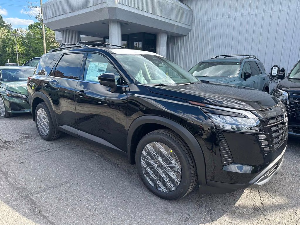 2026 Super Black Nissan Pathfinder SL 4X4 SUV