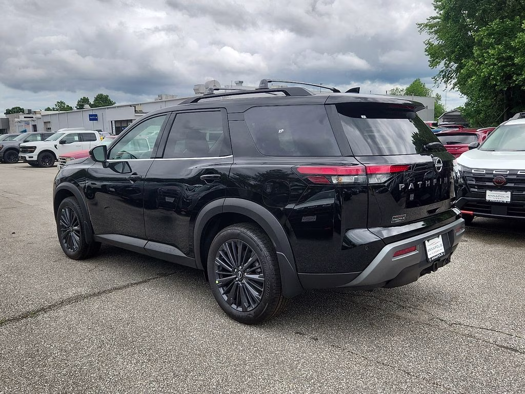 2026 Super Black Nissan Pathfinder SL 4X4 SUV
