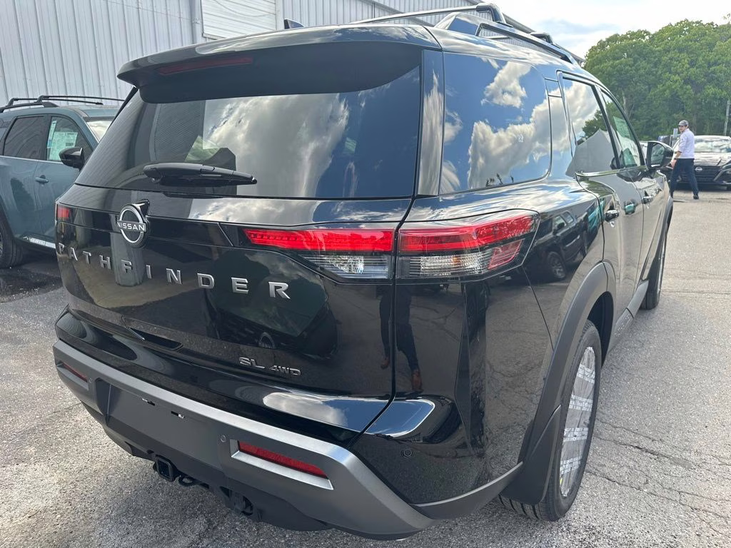 2026 Super Black Nissan Pathfinder SL 4X4 SUV