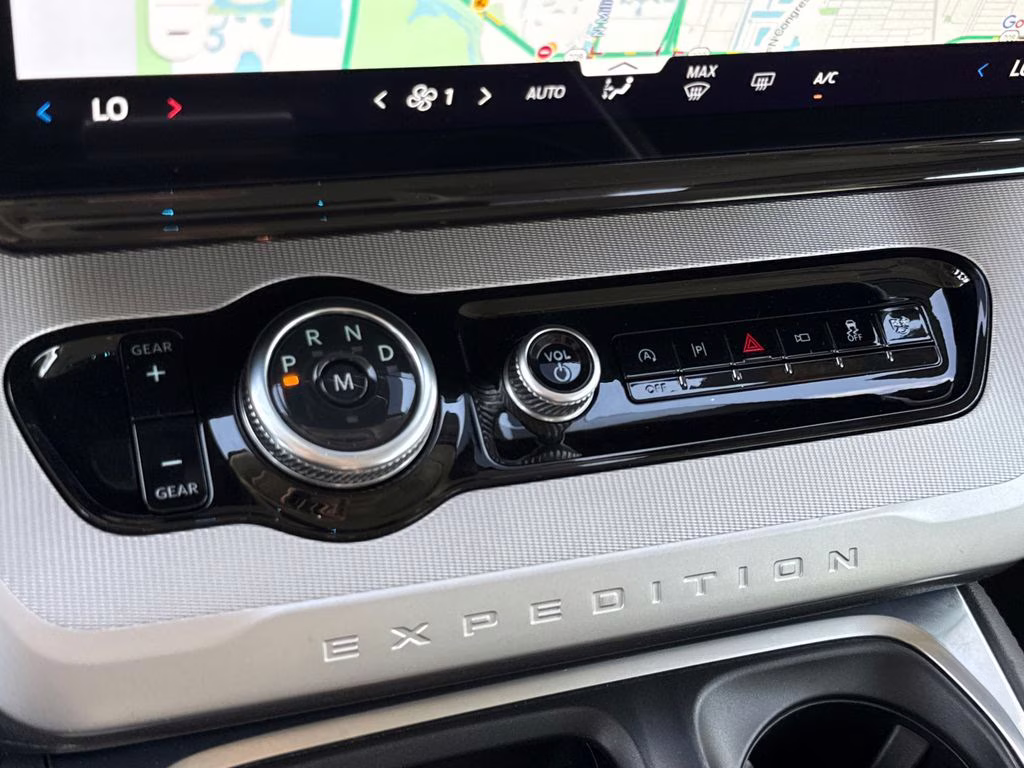 2025 Agate Black Metallic Ford Expedition Active RWD SUV