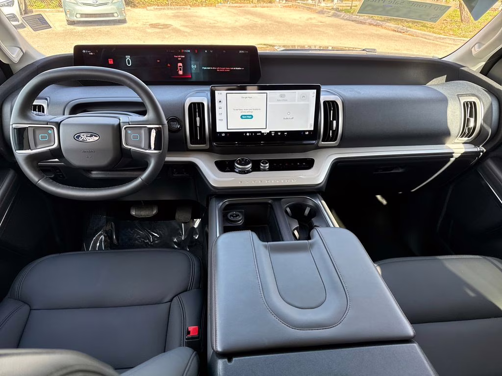 2025 Agate Black Metallic Ford Expedition Active RWD SUV