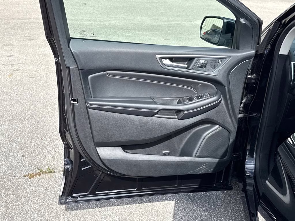 2024 Agate Black Metallic Ford Edge Titanium AWD SUV