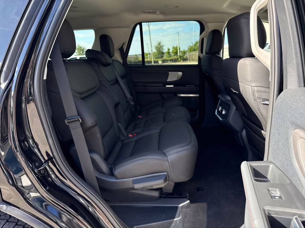 2025 Agate Black Metallic Ford Expedition Active RWD SUV