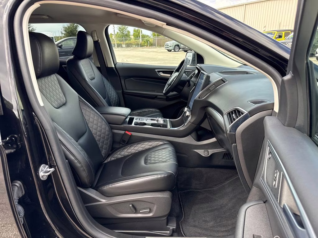 2024 Agate Black Metallic Ford Edge Titanium AWD SUV