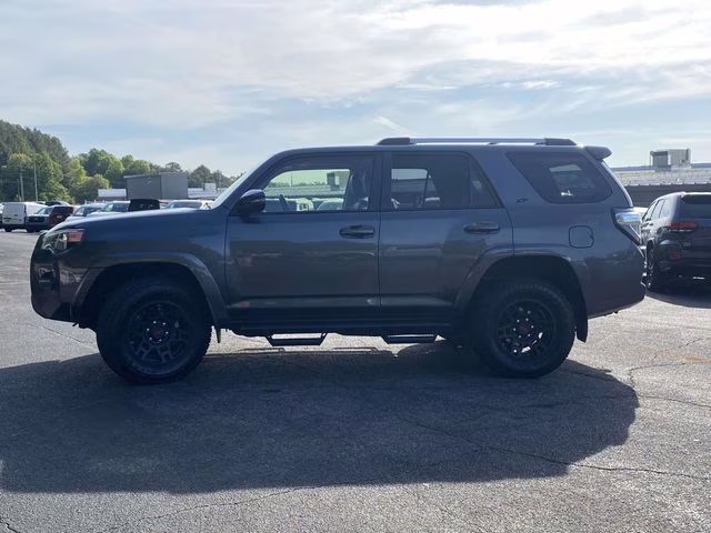 2021 Magnetic Gray Metallic Toyota 4Runner SR5 Premium 4X4 SUV