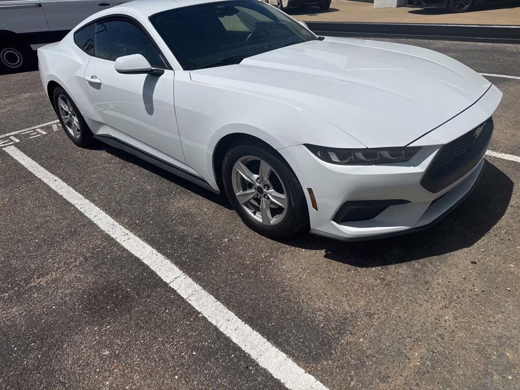 2024 Oxford White Ford Mustang EcoBoost RWD Coupe