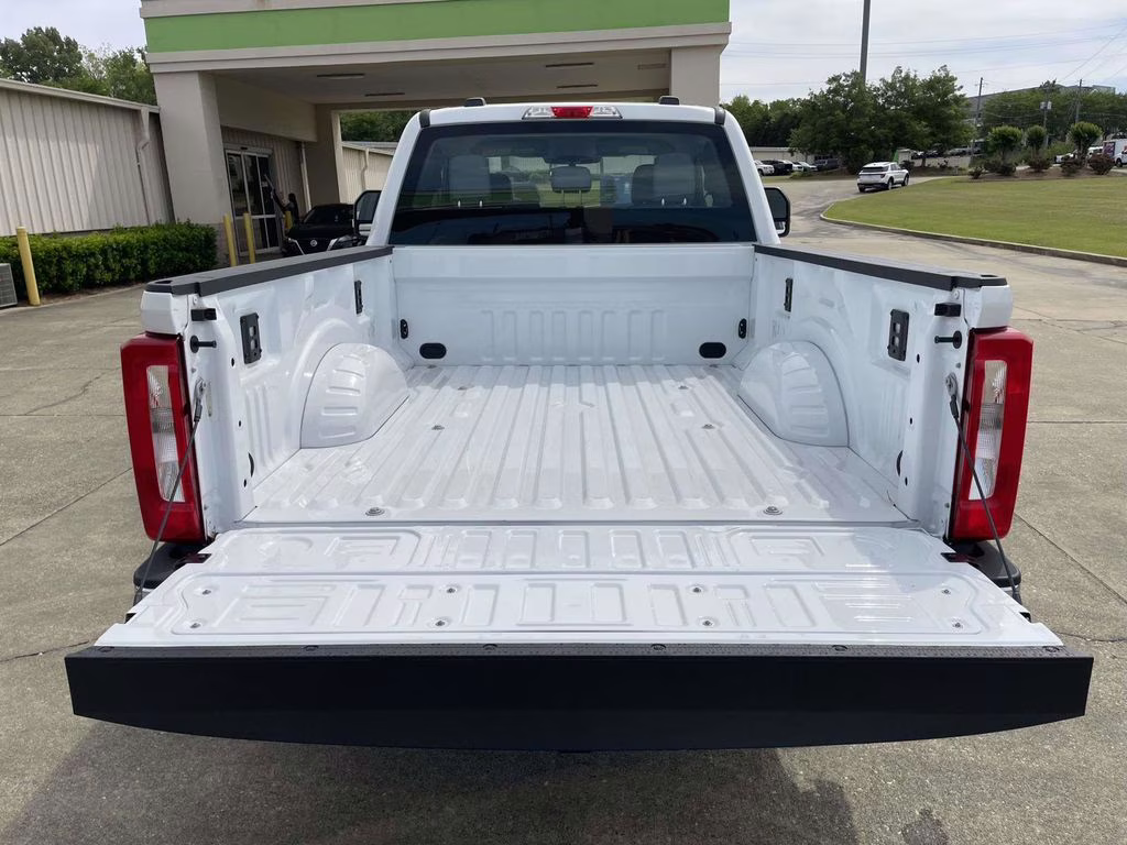 2026 Oxford White Ford Super Duty F-250 SRW XL RWD Truck