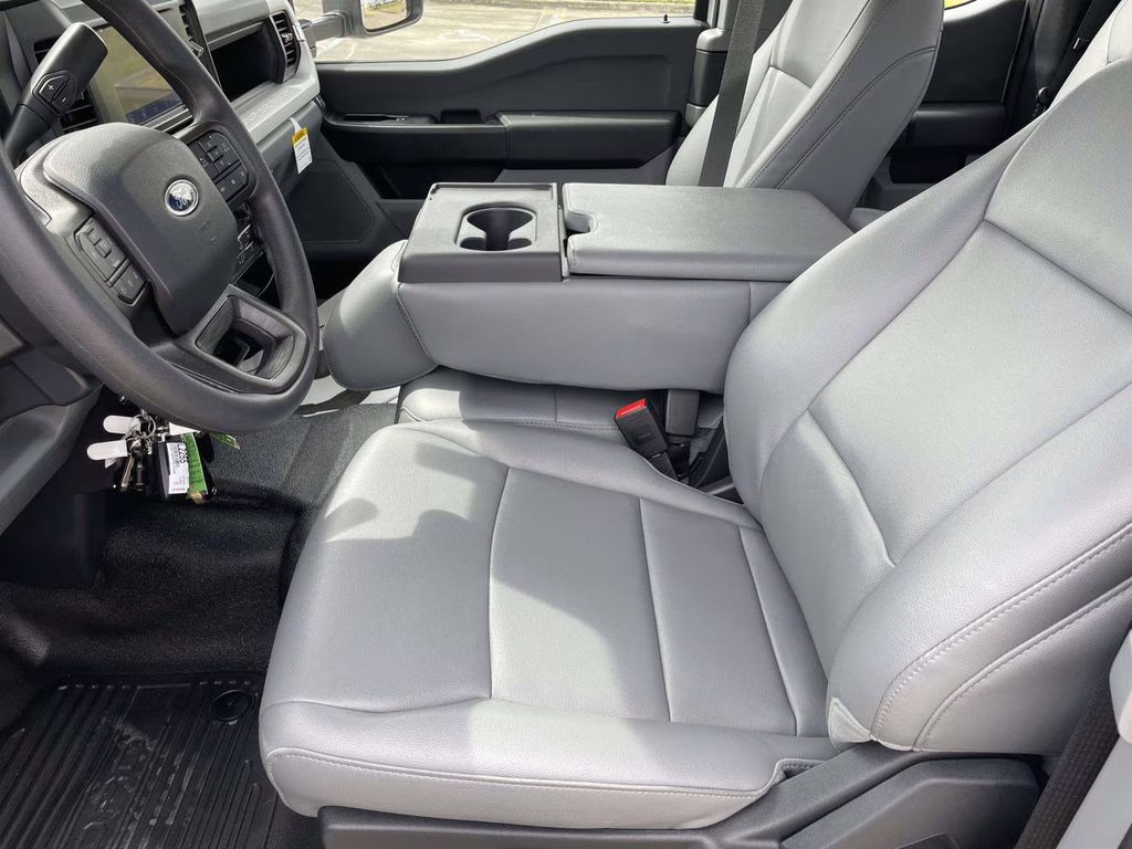 2026 Oxford White Ford Super Duty F-250 SRW XL RWD Truck