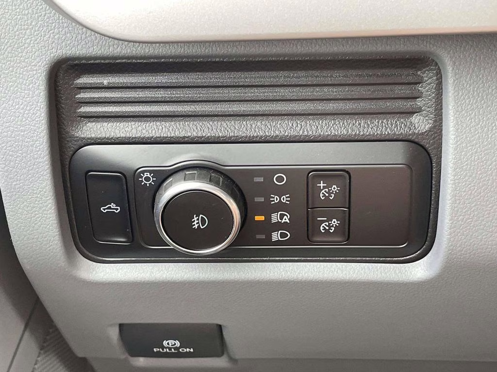 2026 Oxford White Ford Super Duty F-250 SRW XL RWD Truck