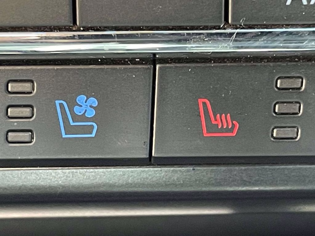 2022 Agate Black Metallic Ford F-150 Lariat 4X4 Truck