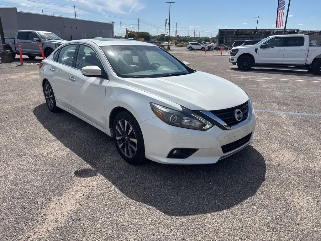 2016 Pearl White Nissan Altima 2.5 SL FWD Sedan
