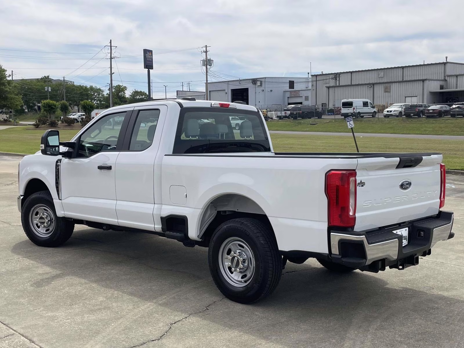2026 Oxford White Ford Super Duty F-250 SRW XL RWD Truck